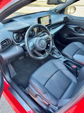 🚘 Toyota Yaris Style Plus Bitono