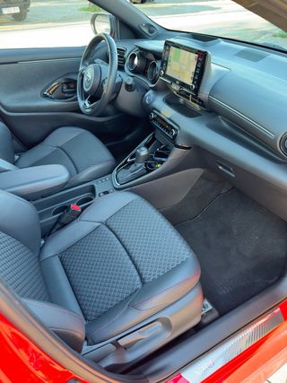 🚘 Toyota Yaris Style Plus Bitono