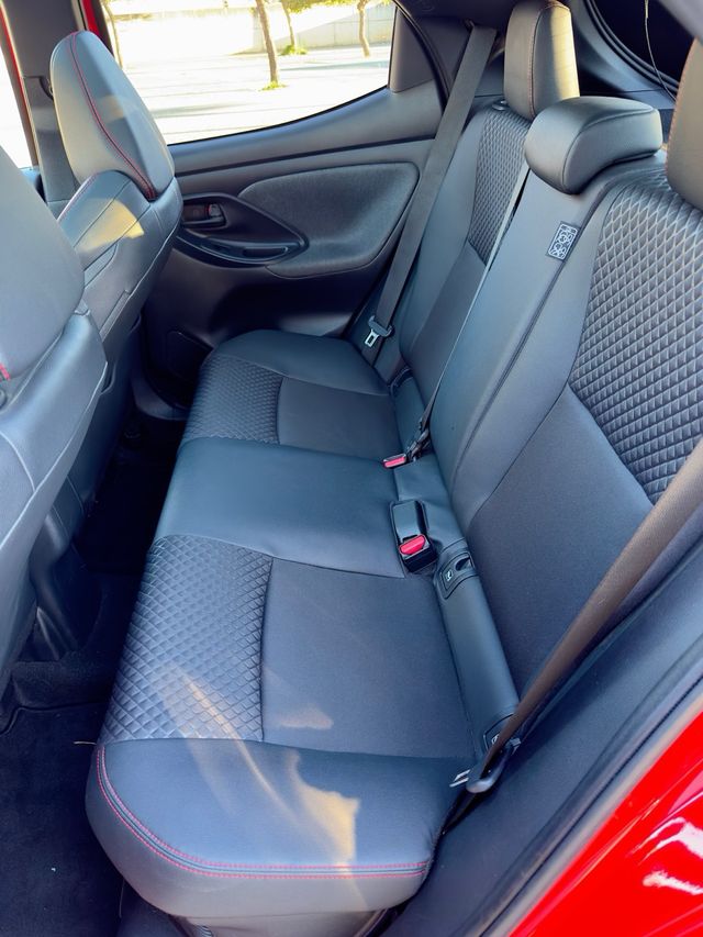 🚘 Toyota Yaris Style Plus Bitono