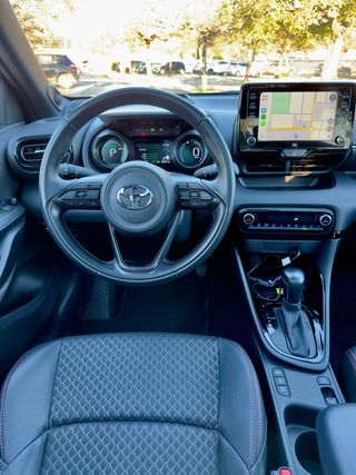 🚘 Toyota Yaris Style Plus Bitono