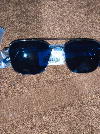 Gafas de sol aviador azul marino y dorado