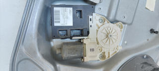 ELEVALUNAS DELANTERO DERECHO FORD FOCUS BERLINA (