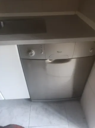 Lavavajillas Whirlpool buen estado