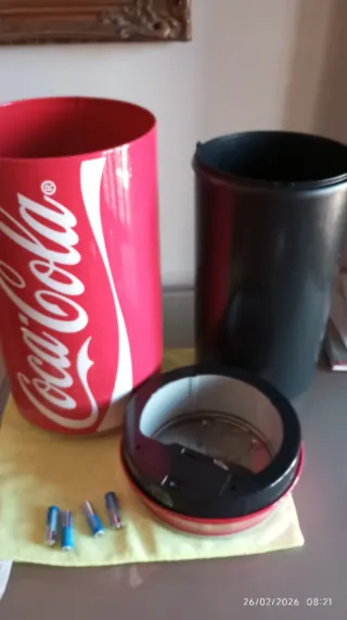 Papelera Coca-Cola Roja