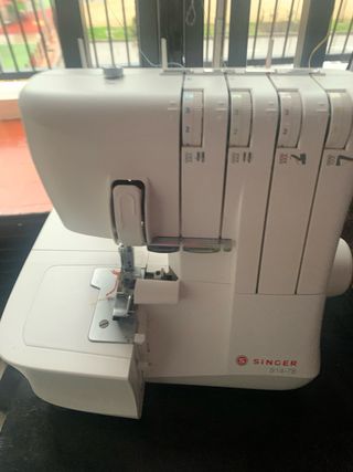 Máquina de coser Singer Overlock S14-78