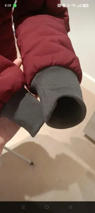 Cazadora de invierno roja y gris