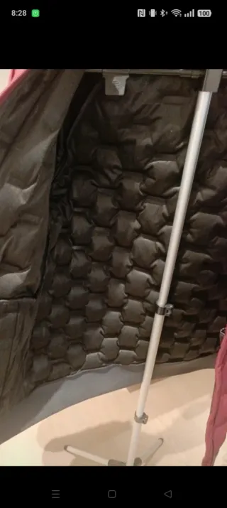 Cazadora de invierno roja y gris