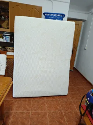 Colchón viscoelástico marca Galaxy