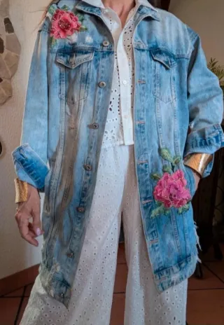 Chaqueta vaquera larga bordada T M