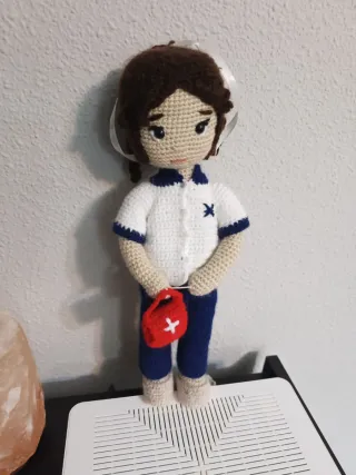 Muñeca Amigurumi Enfermera