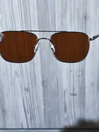 Gafas de sol aviador marrones y plateadas