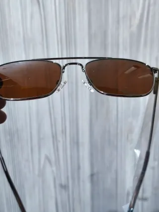 Gafas de sol aviador marrones y plateadas