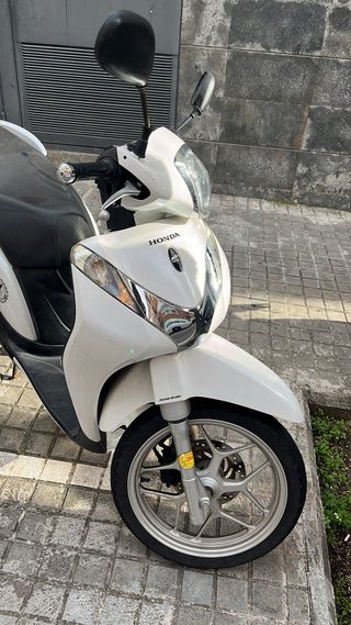 Honda SH Mode Blanca Scooter Automática