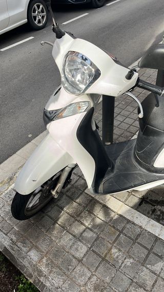 Honda SH Mode Blanca Scooter Automática