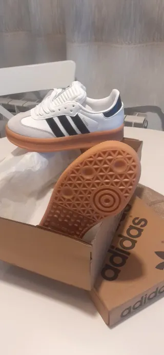 Adidas Samba Deportivas Blancas y Negras