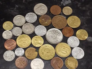 Lote 30 monedas del mundo