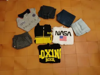 Lotto di vestiti usati