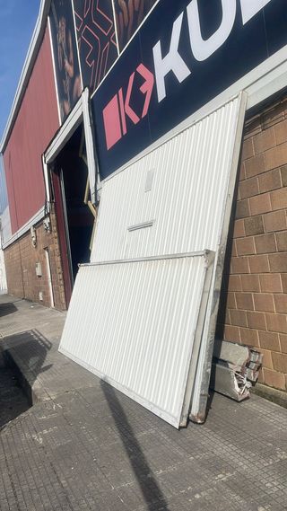 Portón hierro 4.60m ancho x 4.60m al