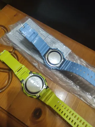 Relojes Sport Azul Celeste y Amarillo
