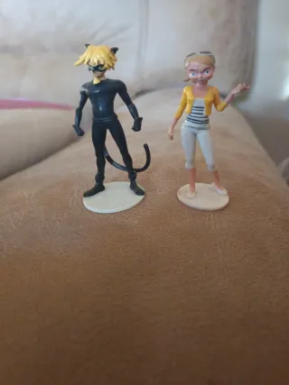 Muñecos Cat Noir y Chloe