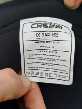 Traje de neopreno Cressi con capucha
