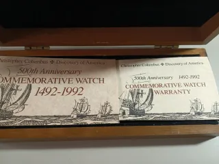 Reloj Discovery of America Oro