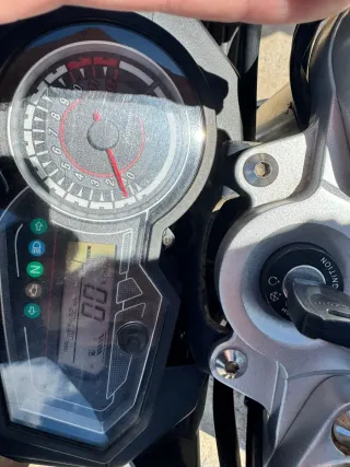 Macbor Stormer 125cc Blanca y Negra