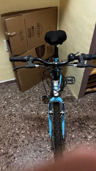 Bicicleta infantil azul 24
