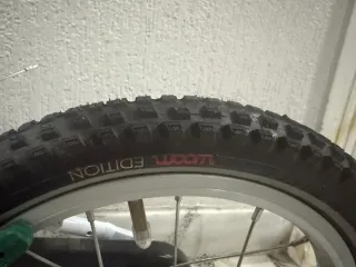 Bicicleta infantile Woom 14 verde