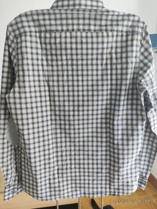 Camisa a cuadros con bufanda multicolor