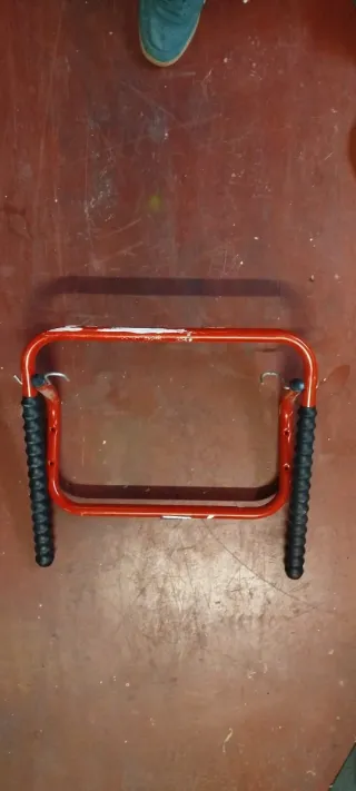 Portabicis Rojo para colgar en la pared