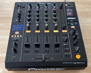 Pioneer DJM-900 Nexus con tarjeta de sonido