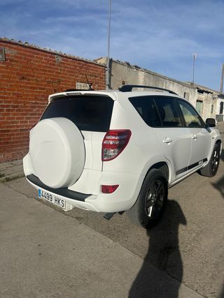 Toyota RAV4 2012