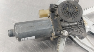 ELEVALUNAS DELANTERO IZQUIERDO FORD COUGAR (MC) 1