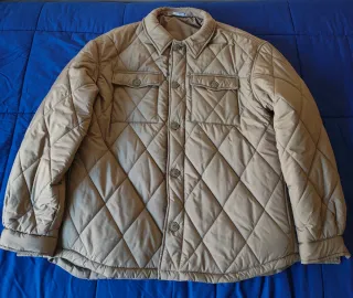 Cazadora acolchada Zara,Beige, Talla M, nueva.