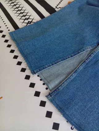 Falda vaquera desigual