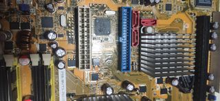 Placa Base ASUS con CPU y RAM