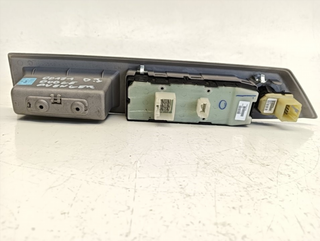 MANDO ELEVALUNAS DELANTERO IZQUIERDO DODGE AVENGE