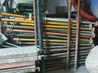 Puntales de obra 4 metros ,disponibilidad 200 unid