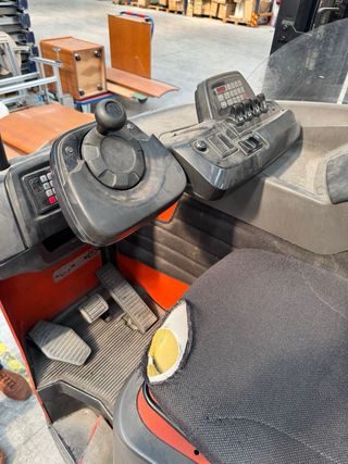 Carretilla elevadora eléctrica BT RR B8