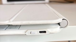 Teclado Funda iPad 12.9 y iPad Air. 13”M2 2024.