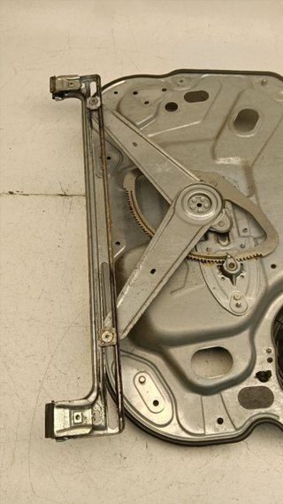 ELEVALUNAS DELANTERO IZQUIERDO FORD FOCUS BERLINA