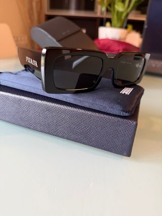 Occhiali da sole Prada neri