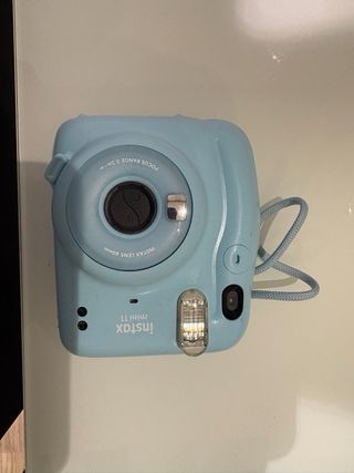 Cámara instantánea Fujifilm Instax Mini 11