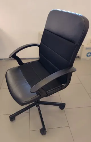 Silla giratoria Ikea 5 patas y reposabrazos