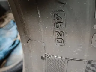 Neumáticos 295.80.22.5 Dirección