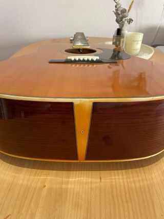 Guitarra acústica Maeari