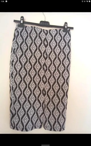 Falda tubo Zara Talla 36 elástica