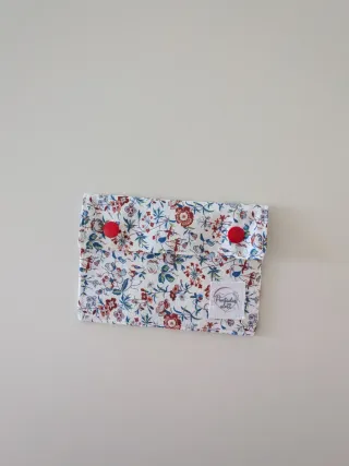 Cartera artesanal estampada