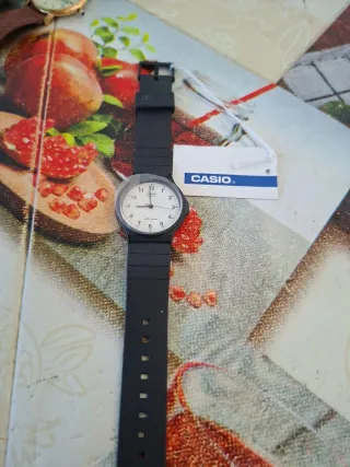 Orologio Casio Quartz Bianco e Nero
